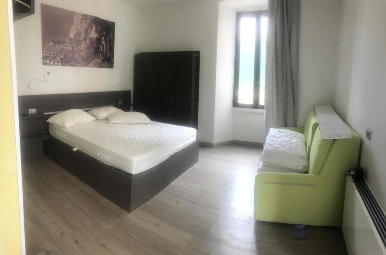 Antica Campione Rooms & Hostel Campione del Garda Zewnętrze zdjęcie